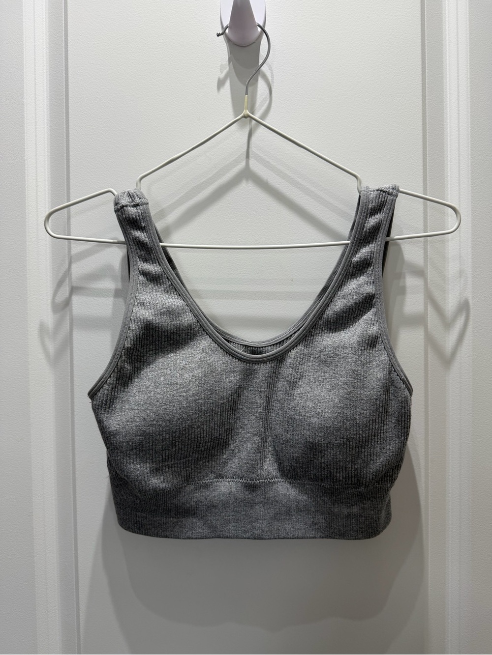 Seamless Ribbed Sports Bra - Gray